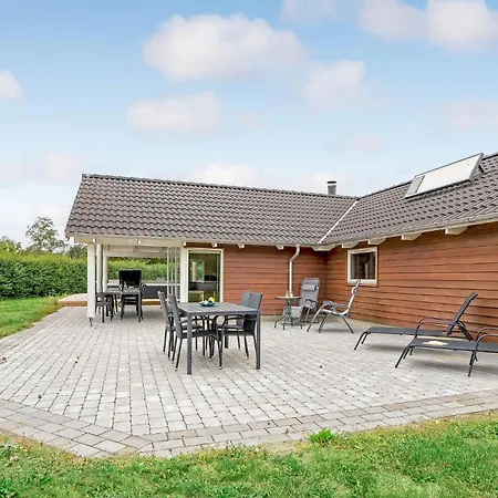 Amazing In Rodby With Wifi Holiday home Kramnitse